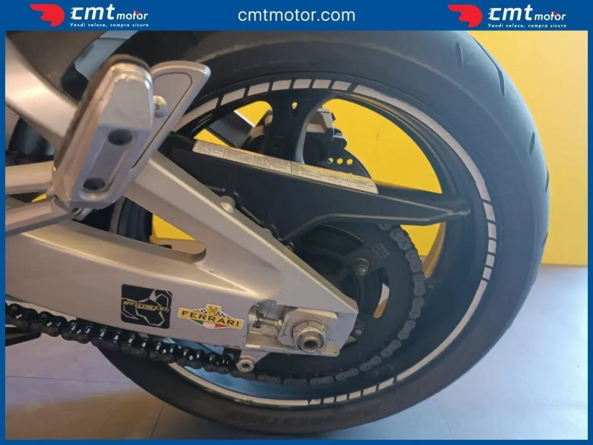 Suzuki GSR 600 (2006 - 11) (12)