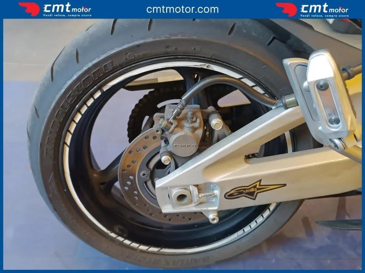 Suzuki GSR 600 (2006 - 11) (13)
