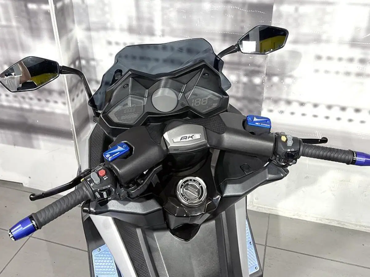 Kymco AK 550 (2017 - 19) (6)