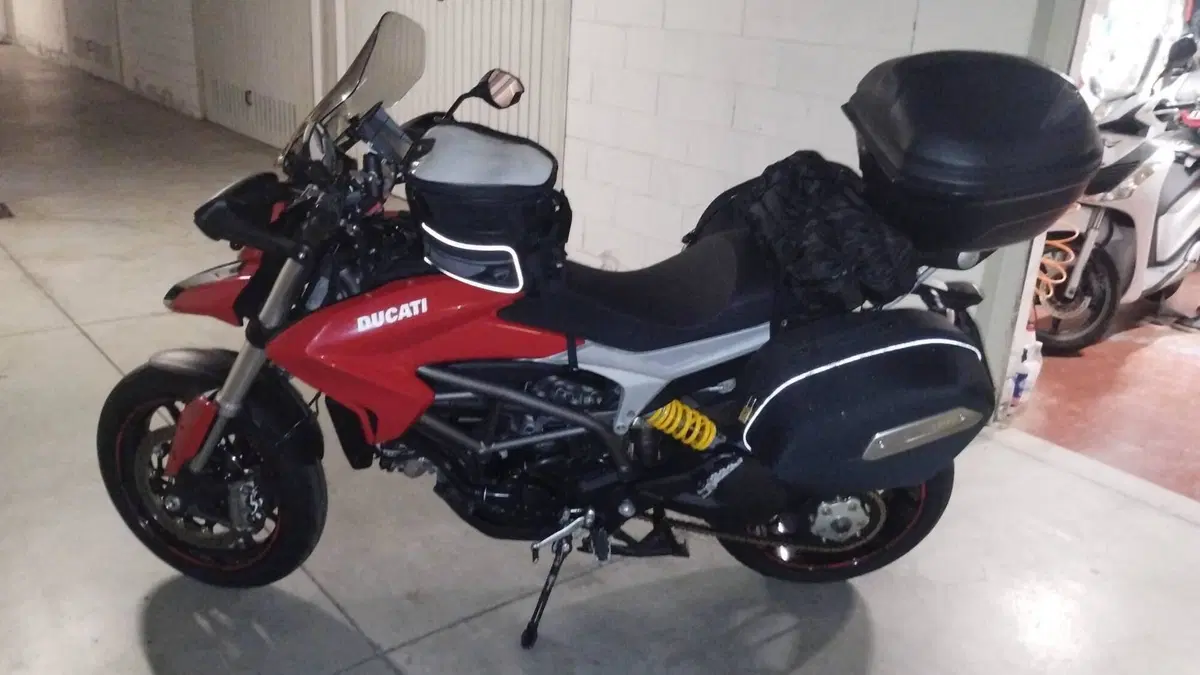 Ducati Hyperstrada 821 (2013 - 15) (4)