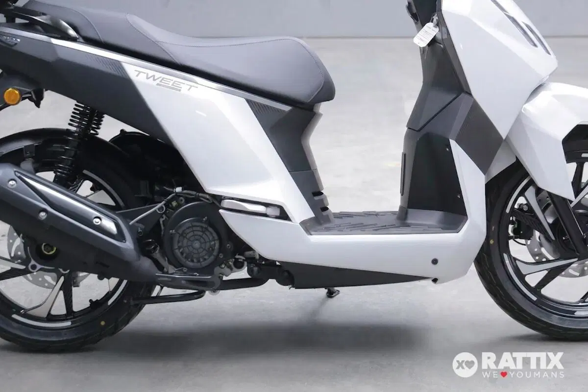Peugeot Tweet 125 FL Active (2025 - 26) (9)