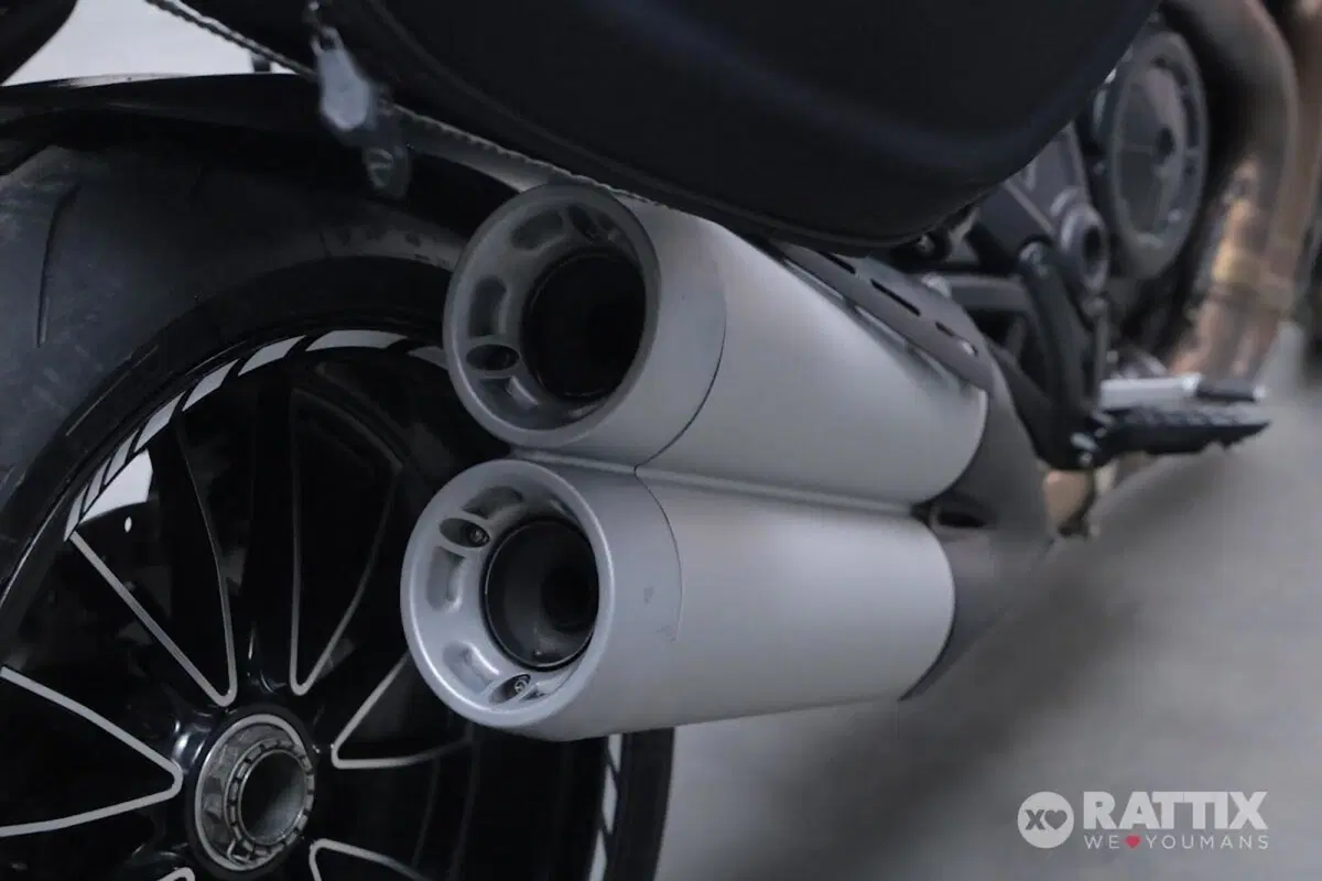 Ducati Diavel 1200 Carbon (2010 - 13) (8)