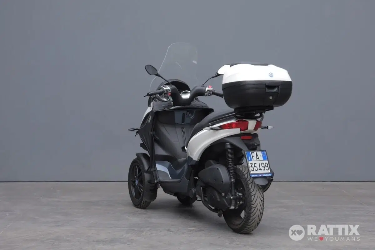 Piaggio MP3 300 ABS Hpe (2021 - 24) (5)