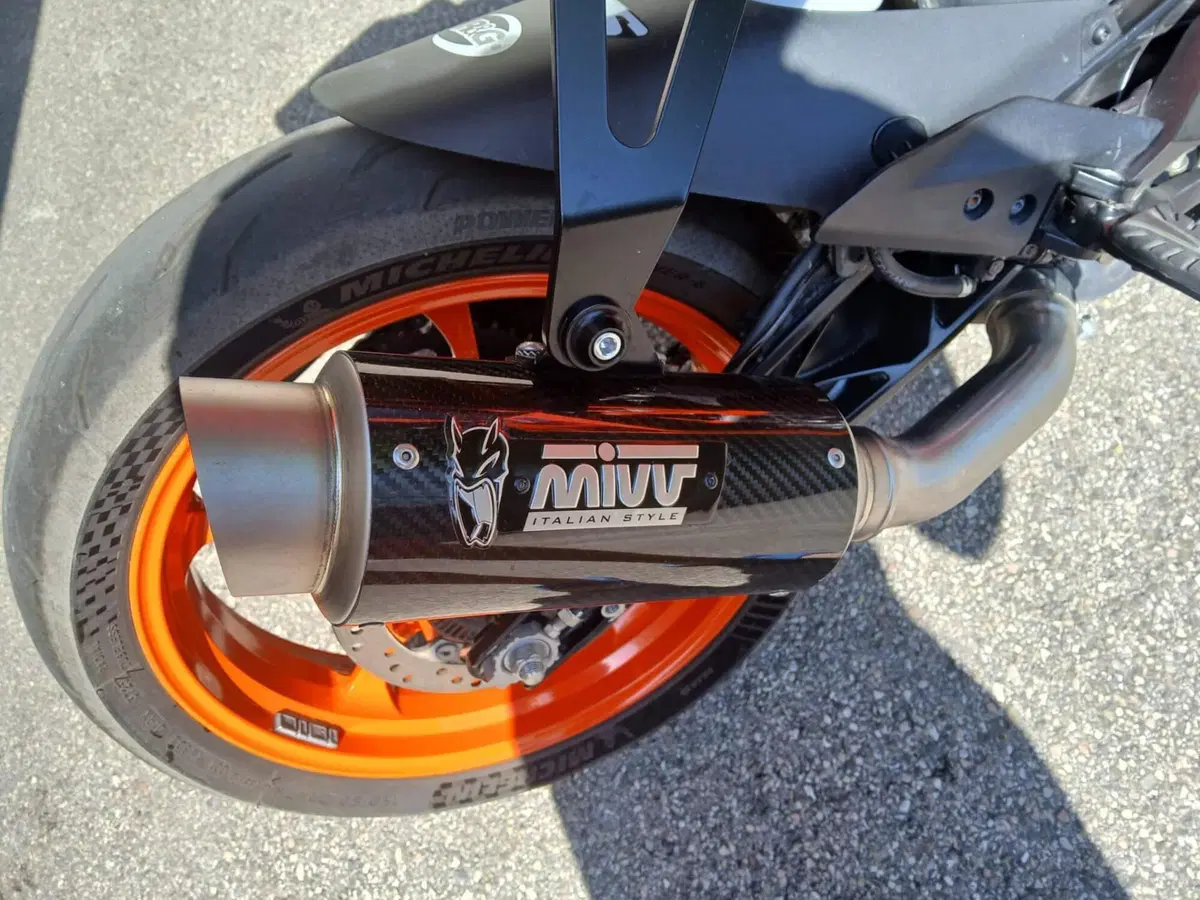 KTM RC 390 (2022 - 26) (4)