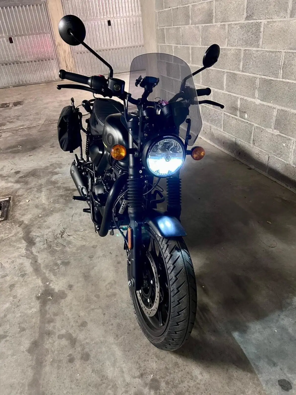 Royal Enfield HNTR 350 (2022 - 26) (2)