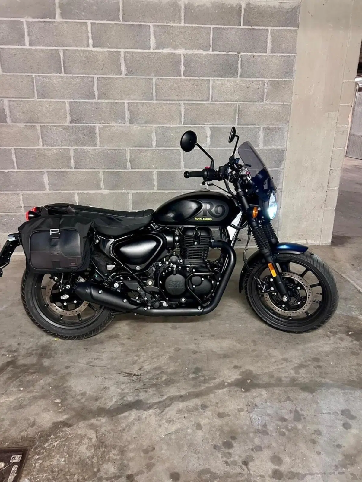 Royal Enfield HNTR 350 (2022 - 26) (3)