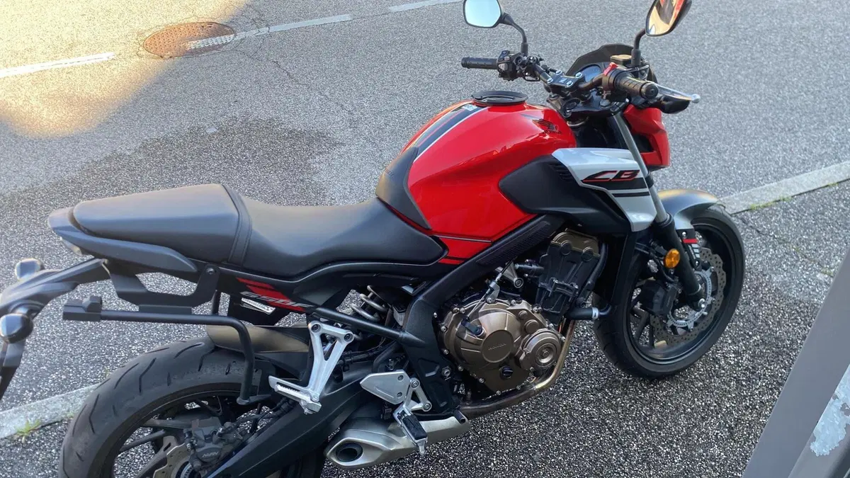 Honda CB 650 F (2017 - 18) (2)