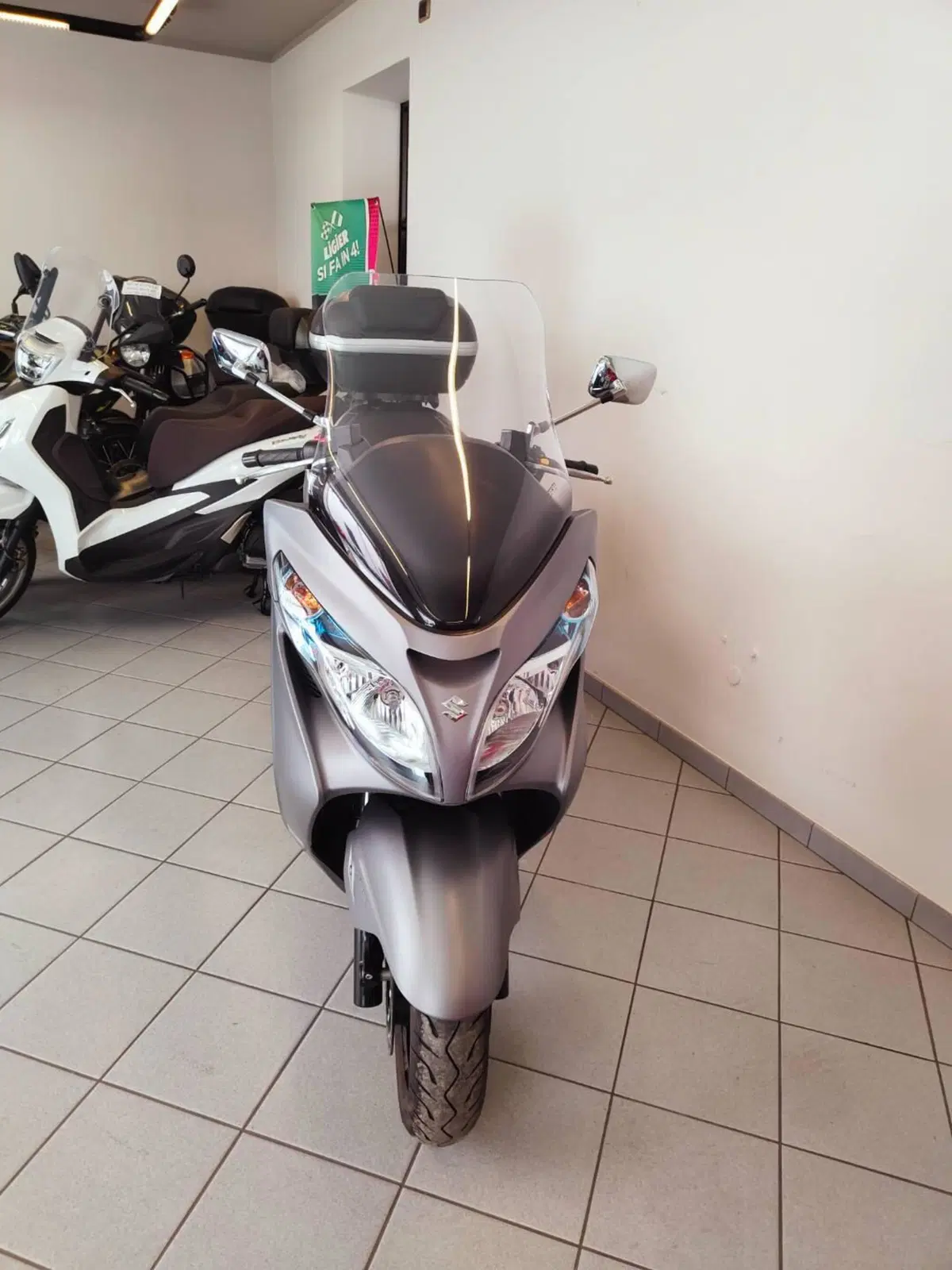 Suzuki Burgman AN 400 Lux (2012 - 16) (6)