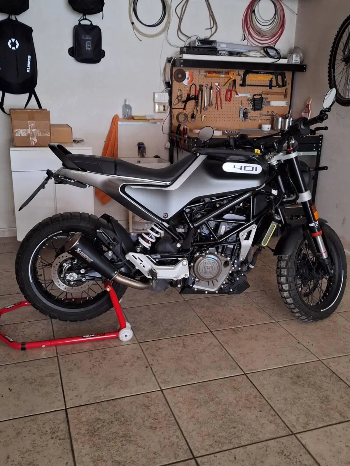 Husqvarna Svartpilen 401 (2020) (5)