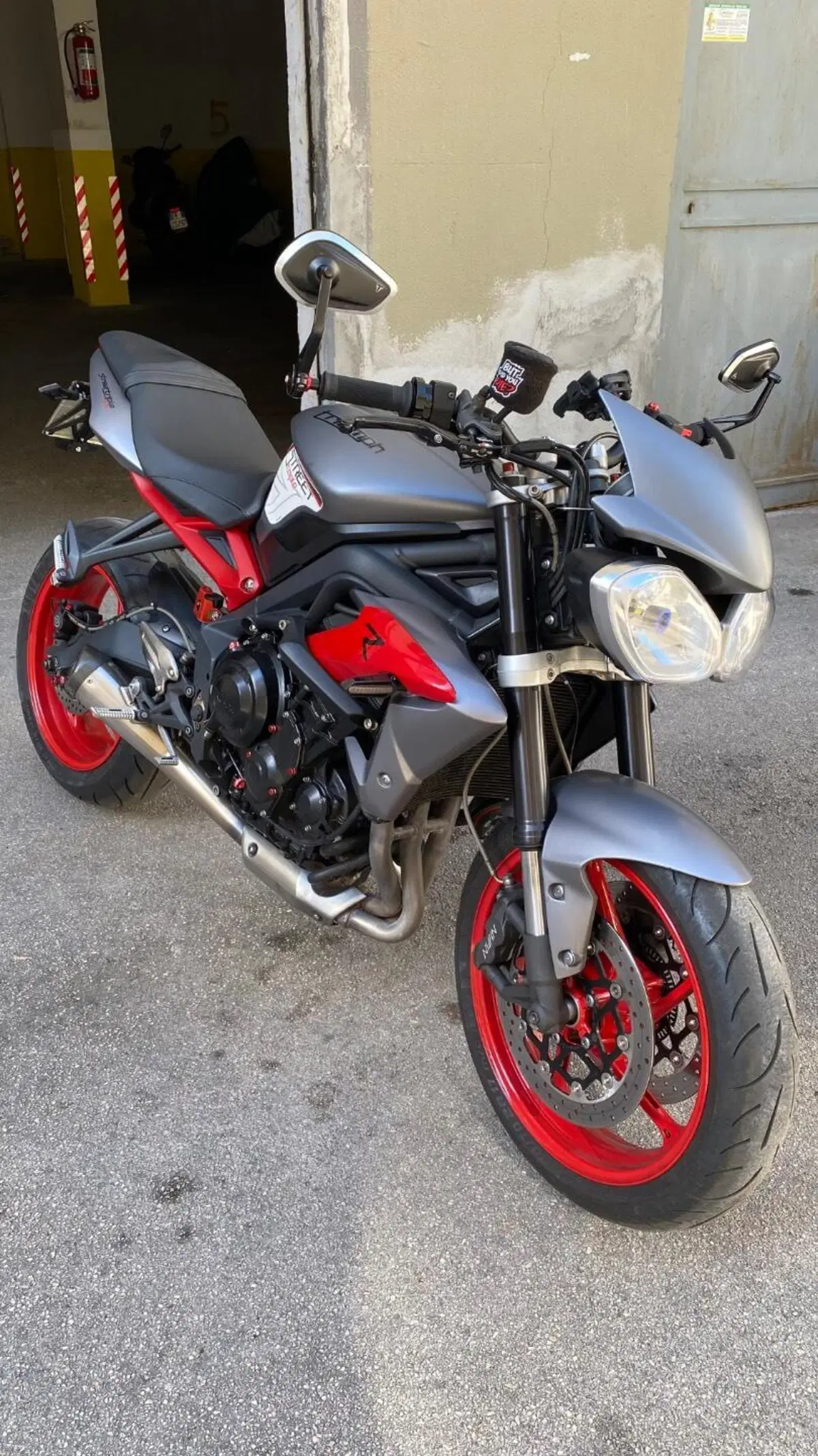 Triumph Street Triple (2013) (11)