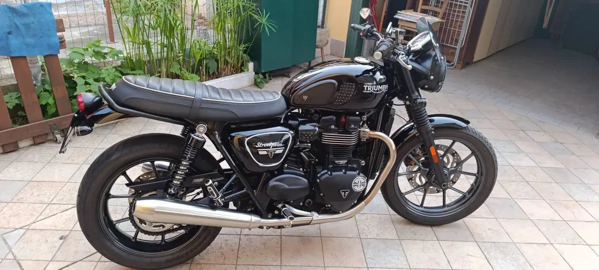 Triumph Street Twin 900 (2016) (4)