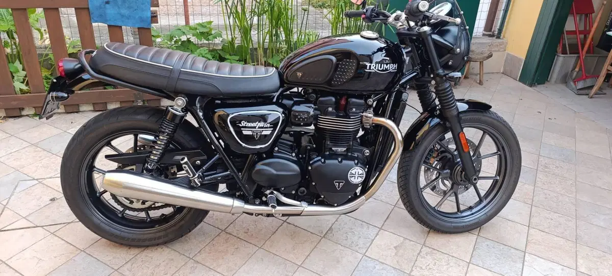 Triumph Street Twin 900 (2016) (6)