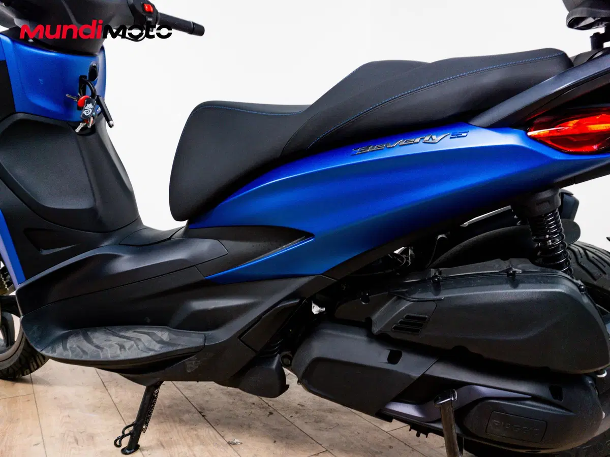 Piaggio Beverly 400 S (2025 - 26) (10)