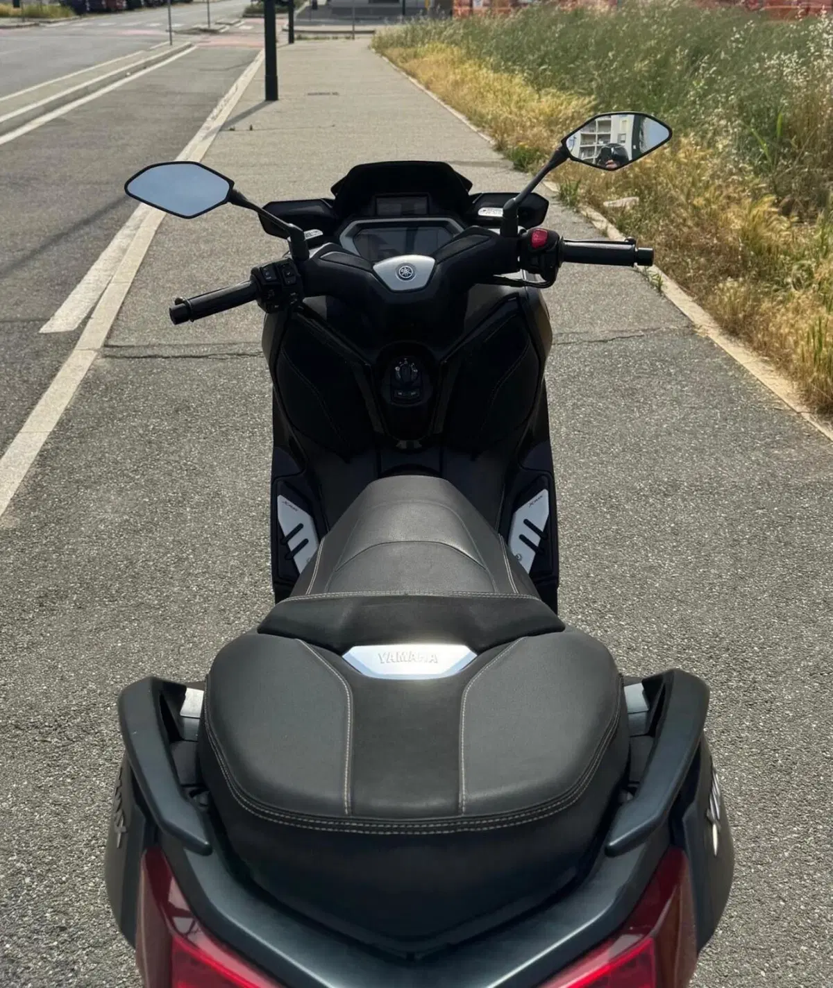 Yamaha X-Max 300 Tech Max (2021 - 24) (7)