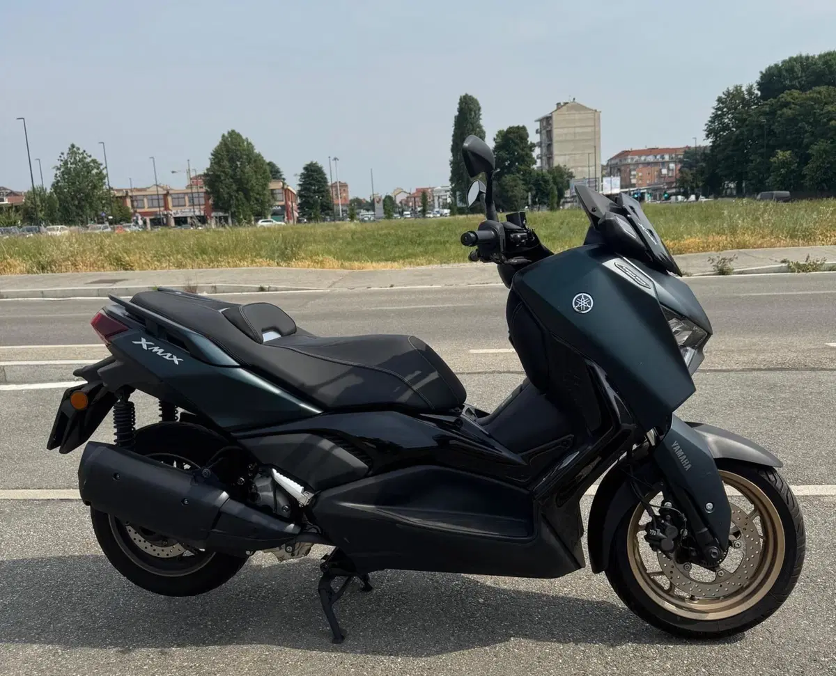 Yamaha X-Max 300 Tech Max (2021 - 24) (8)