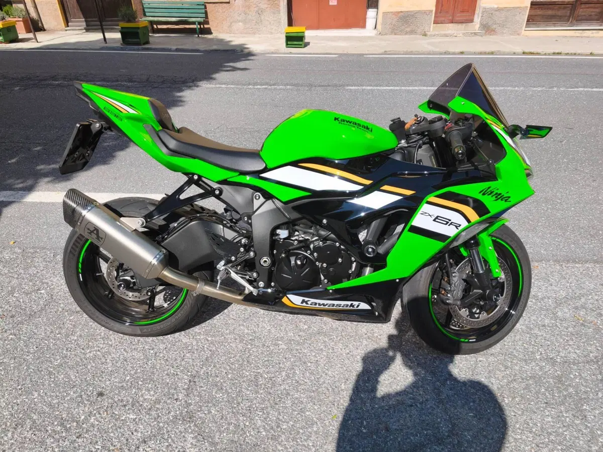 Kawasaki Ninja 636 ZX-6R (2024 - 26) (2)