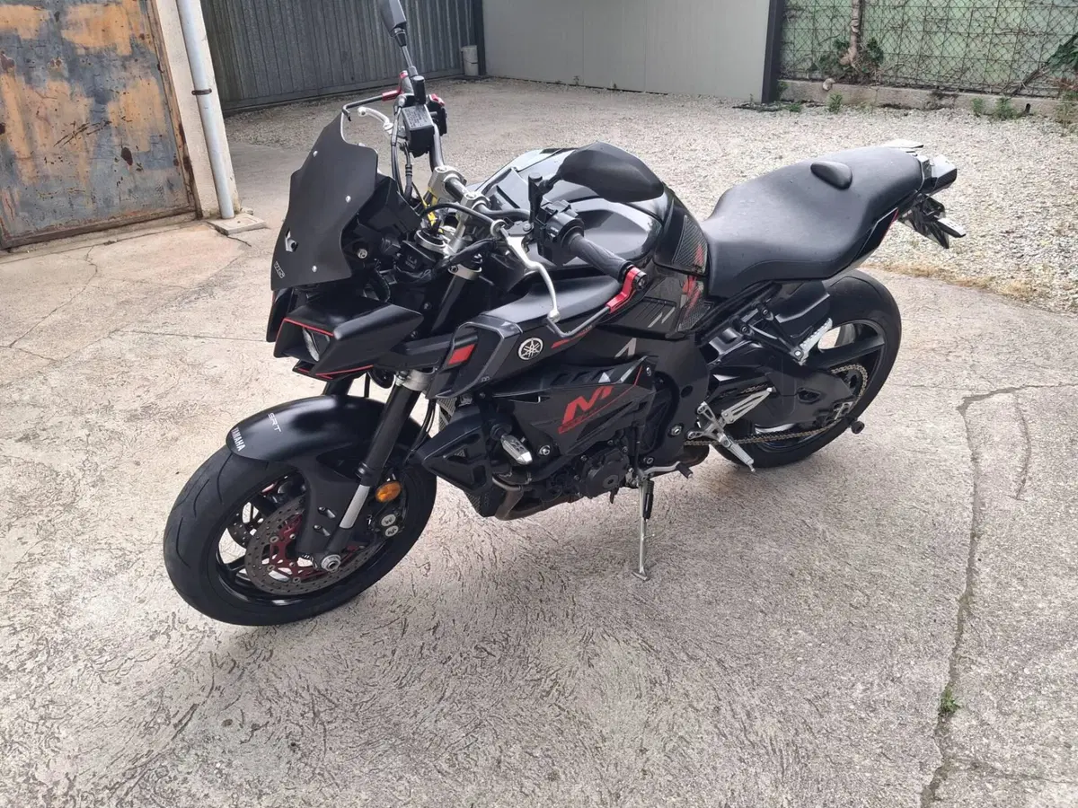 Yamaha MT-10 (2017 - 20) (4)