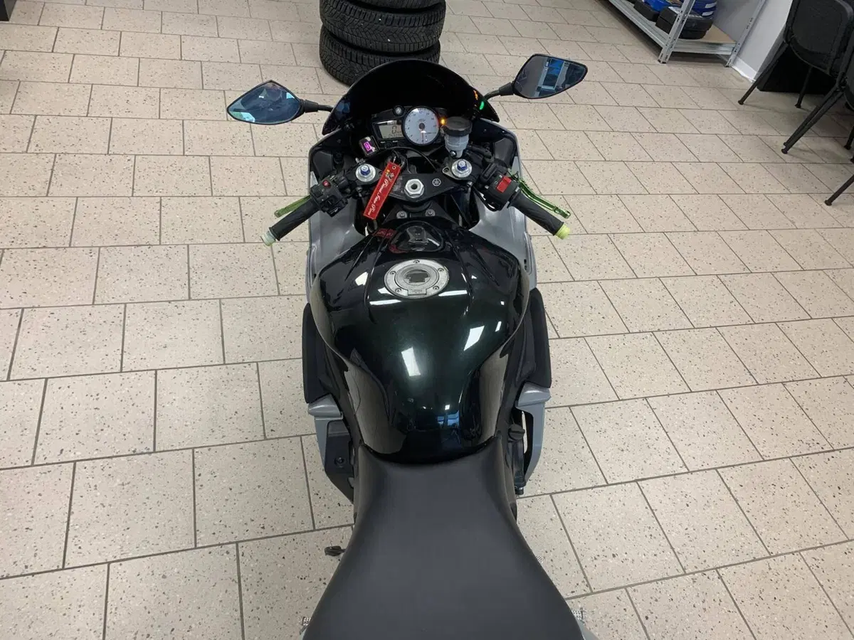 Yamaha YZF R6 (2003 - 04) (11)