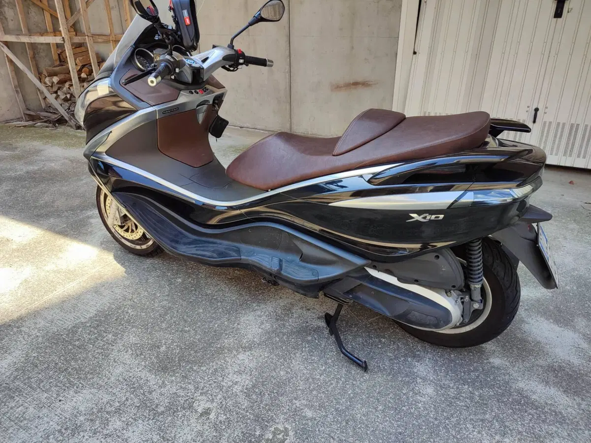 Piaggio X10 350 ie Executive (2011 - 17) (4)