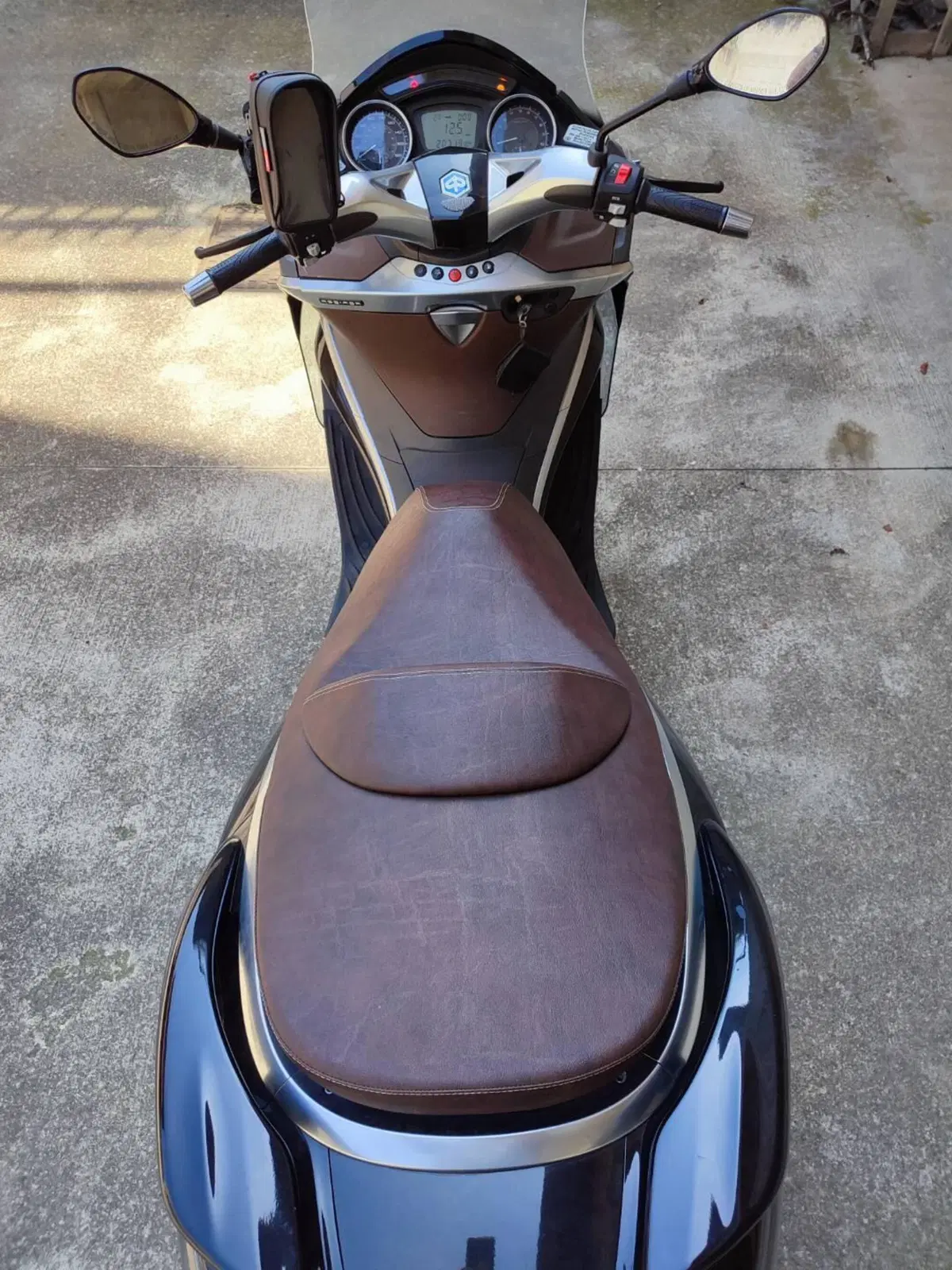 Piaggio X10 350 ie Executive (2011 - 17) (7)