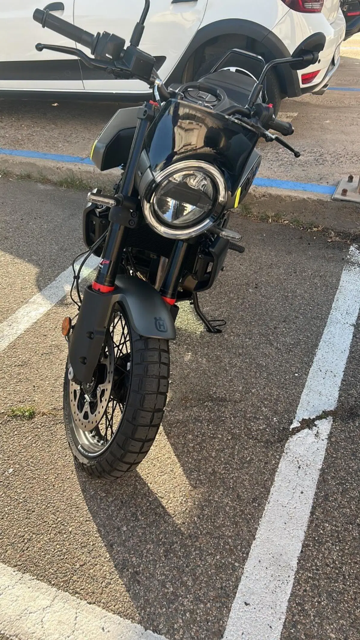 Husqvarna Svartpilen 401 (2024 - 26) (6)