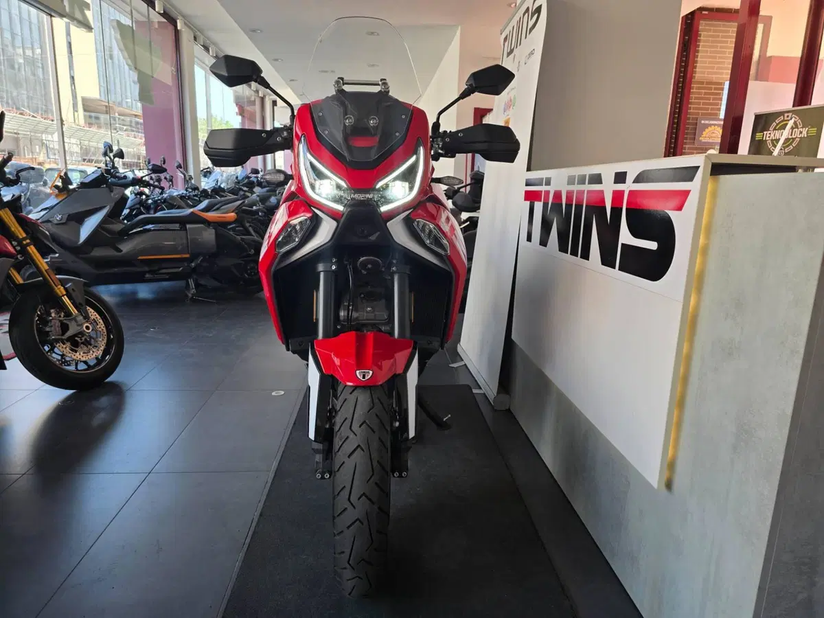 Moto Morini X-Cape 1200 (2026) (3)