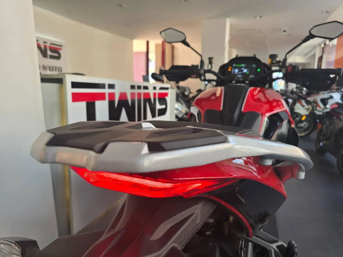 Moto Morini X-Cape 1200 (2026) (10)