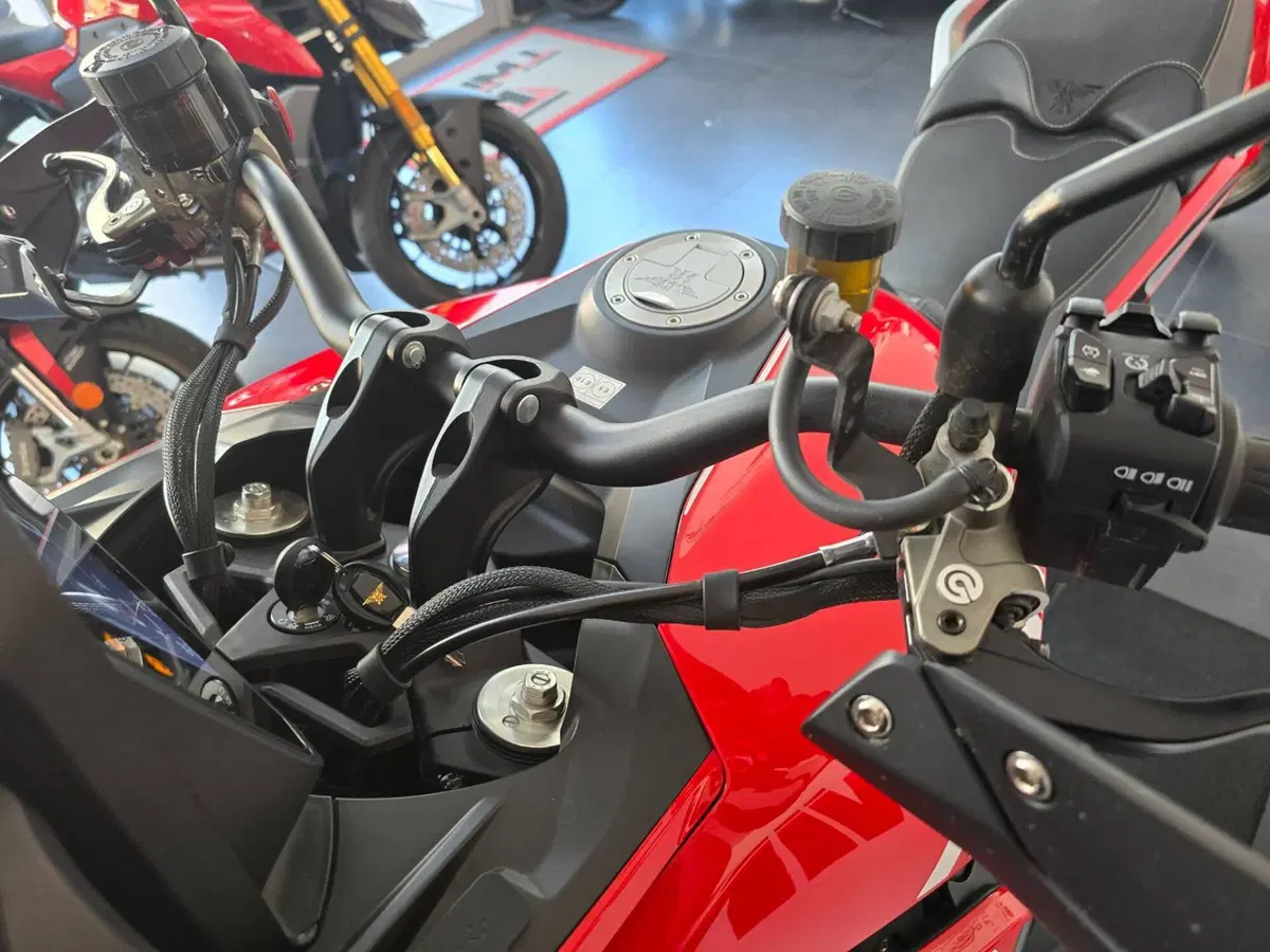 Moto Morini X-Cape 1200 (2026) (12)