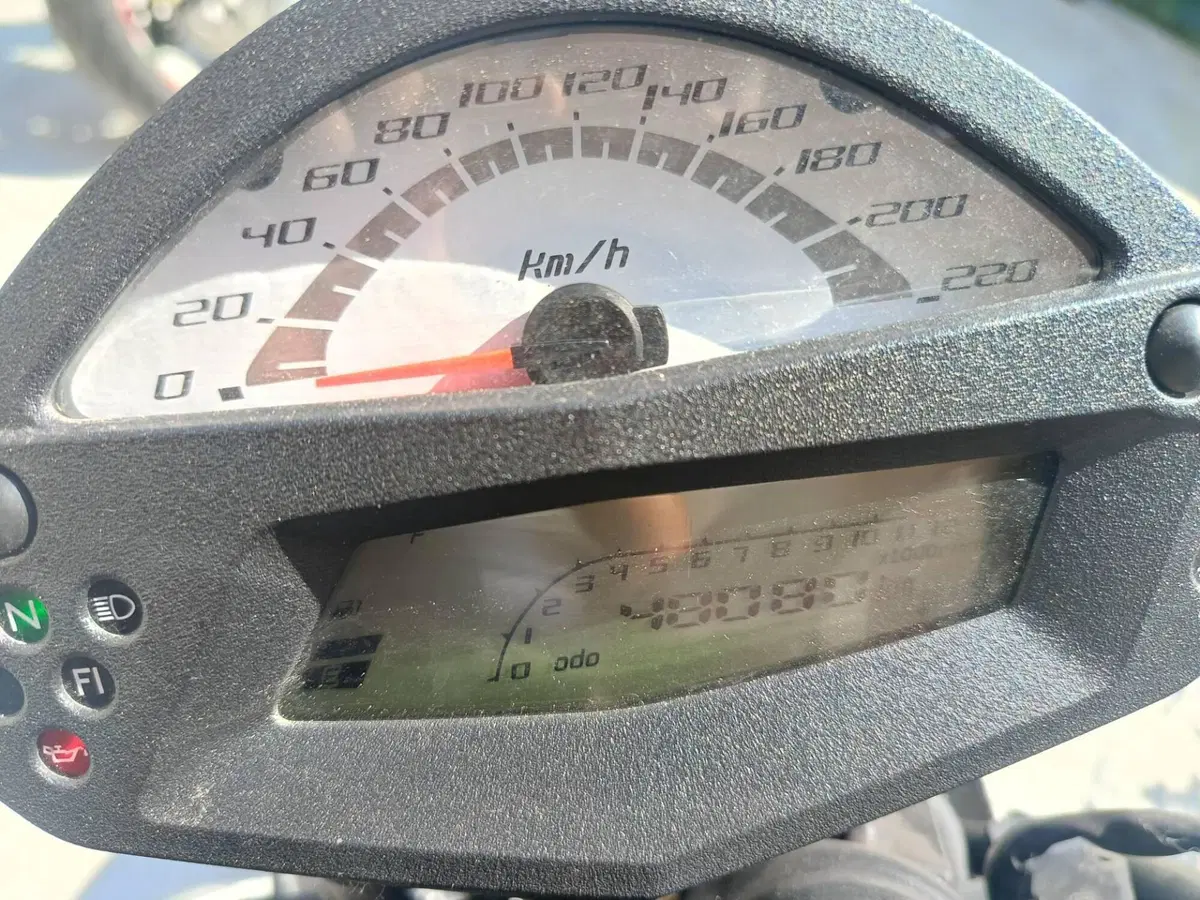 Kawasaki ER-6N (2009 - 11) (3)
