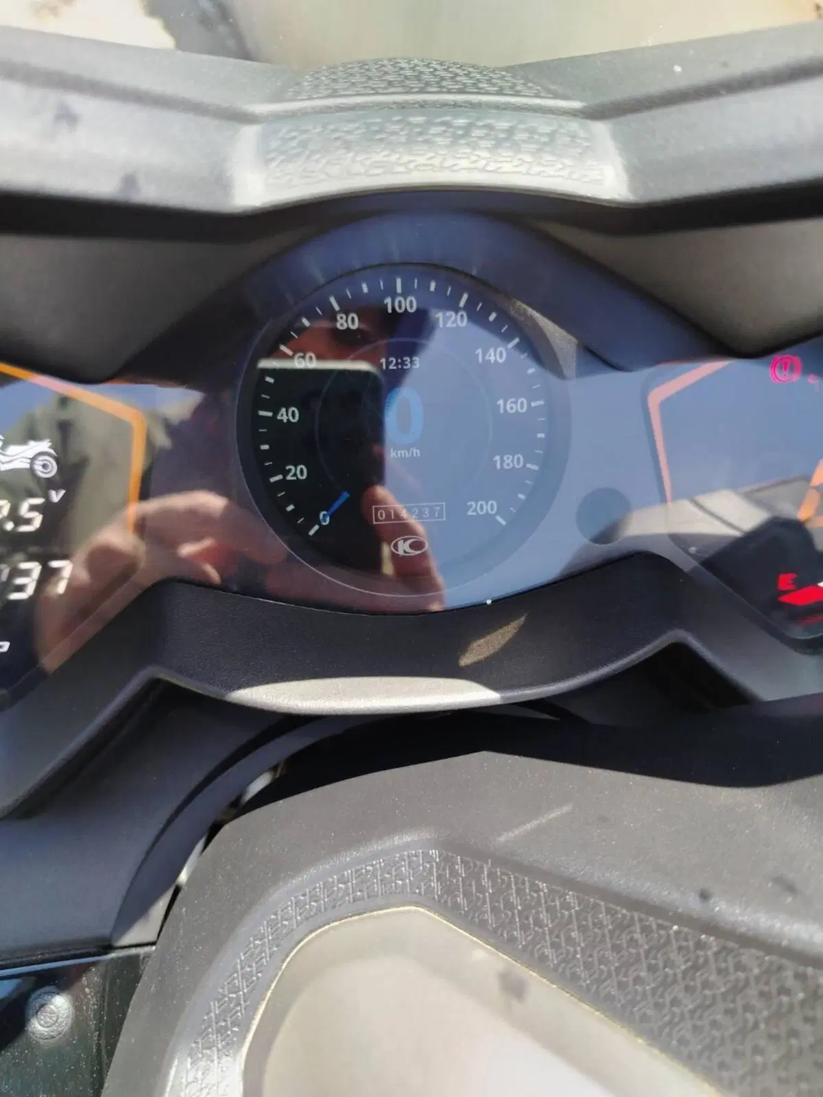 Kymco AK 550 ETS (2021 - 26) (4)