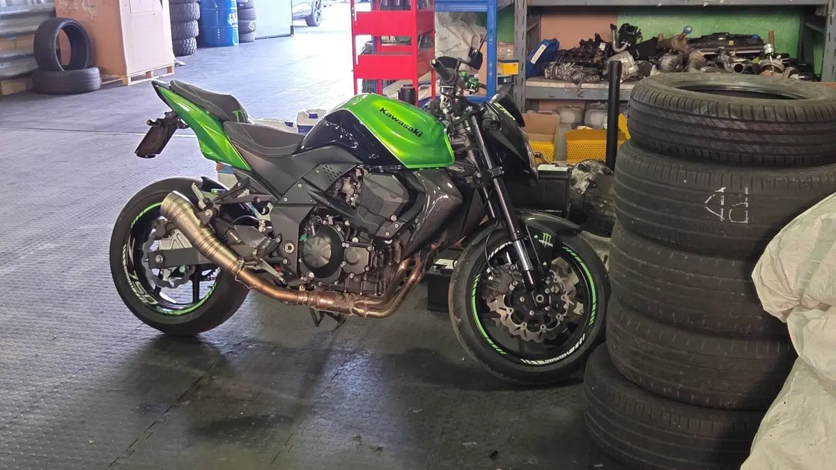 Kawasaki Z 750 (2007 - 14) (5)