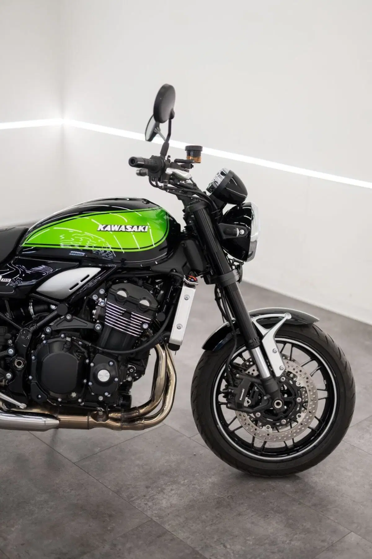 Kawasaki Z 900 RS (2022 - 25) (4)
