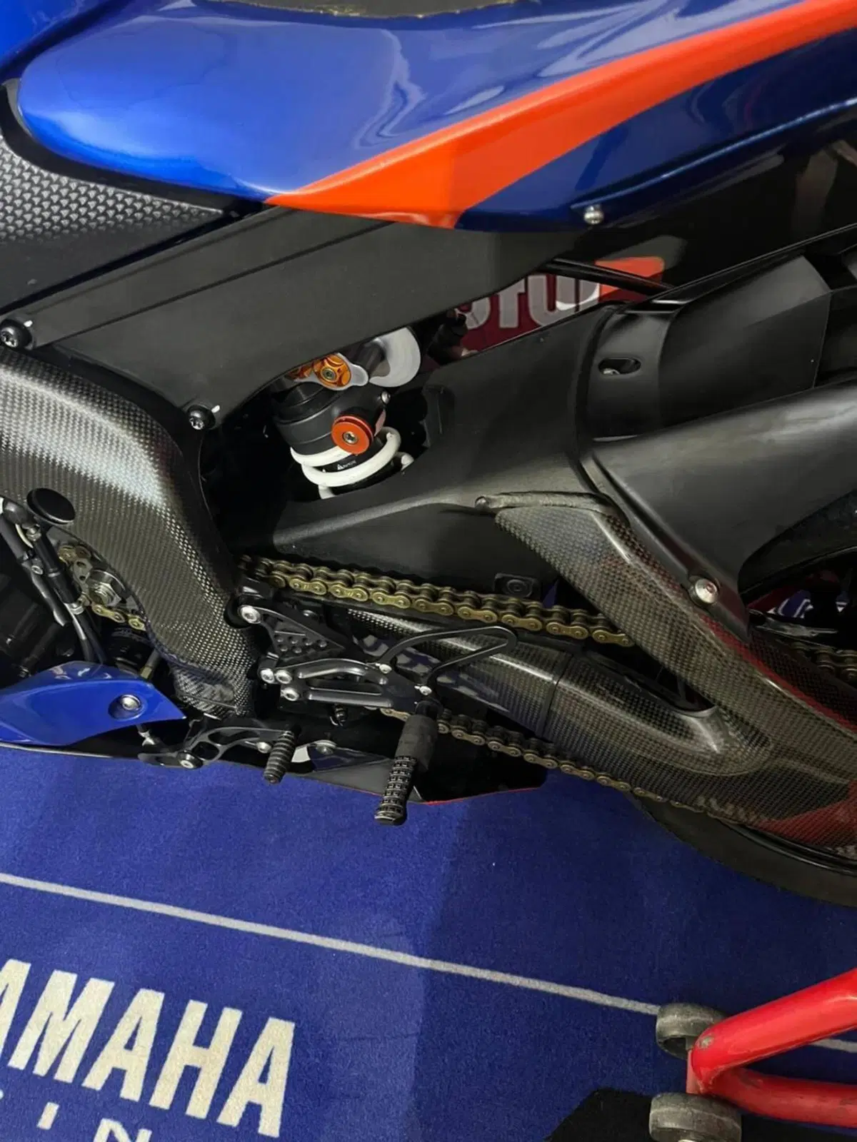 Yamaha YZF R6 (2010 - 16) (4)