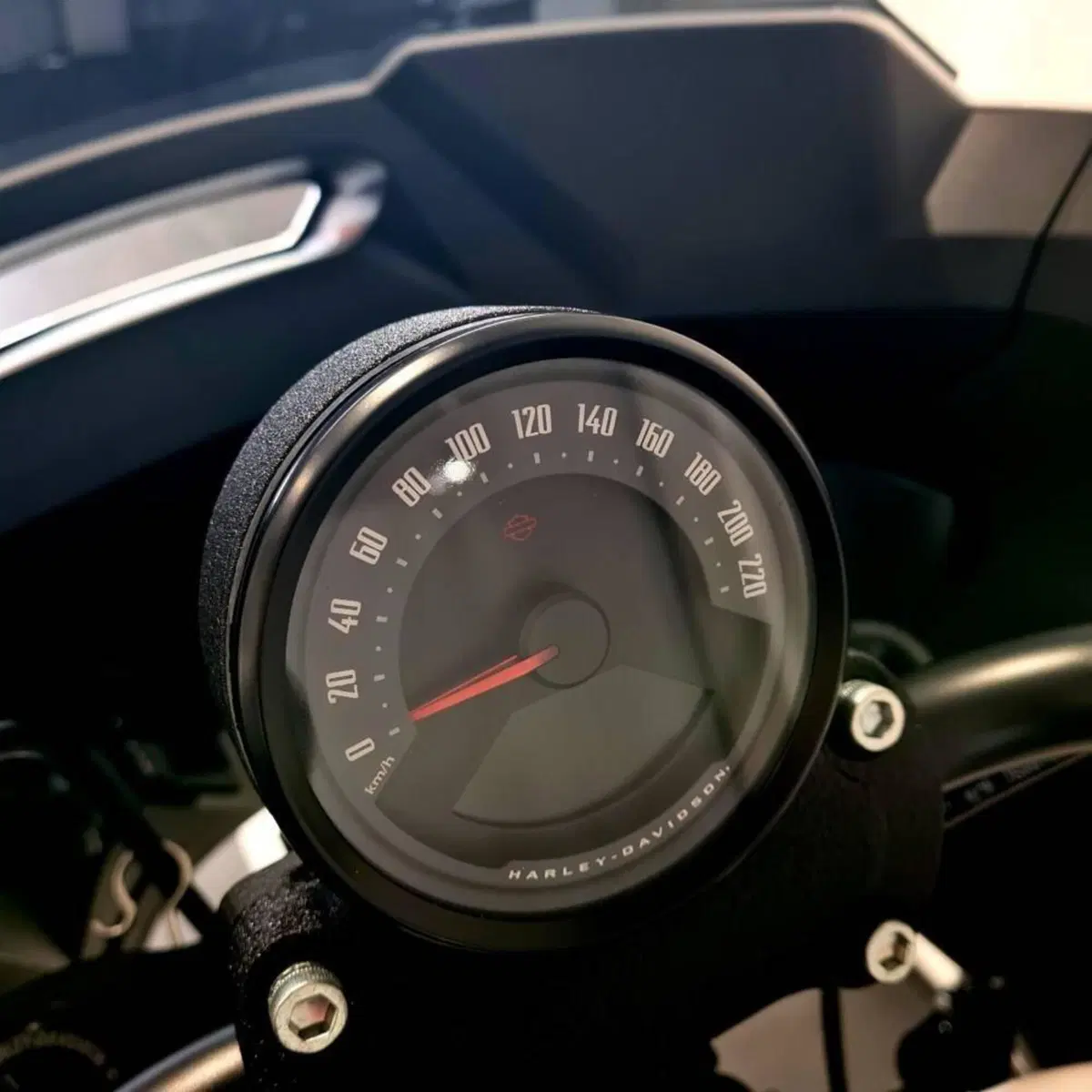 Harley-Davidson Low Rider ST (2025 - 26) (5)