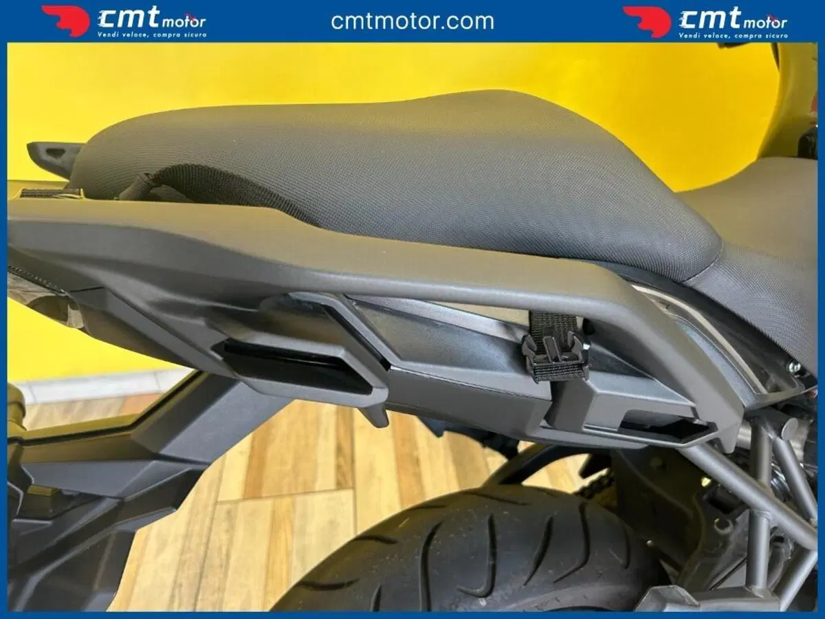 Kawasaki Versys 650 Tourer (2022 - 24) (8)