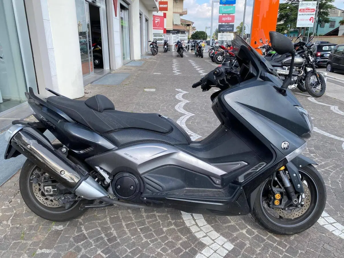 Yamaha T-Max 530 (2015 - 16)