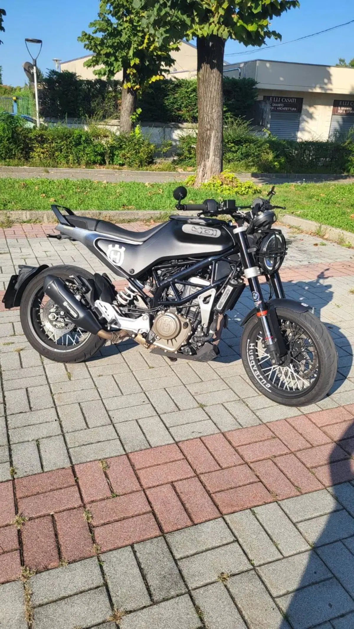 Husqvarna Svartpilen 401 (2021 - 23) (2)