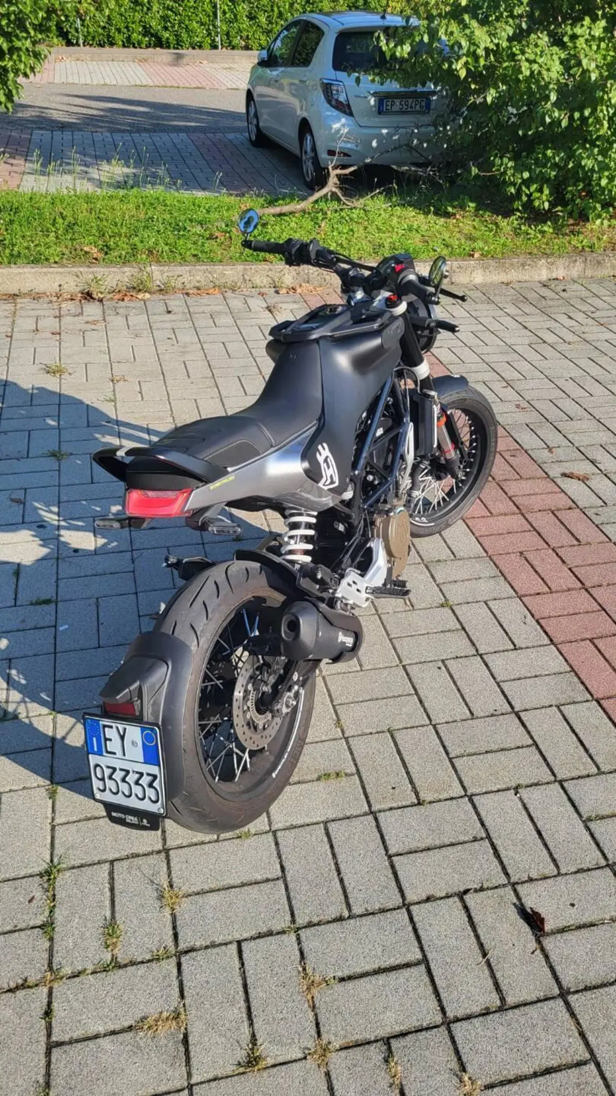 Husqvarna Svartpilen 401 (2021 - 23) (4)