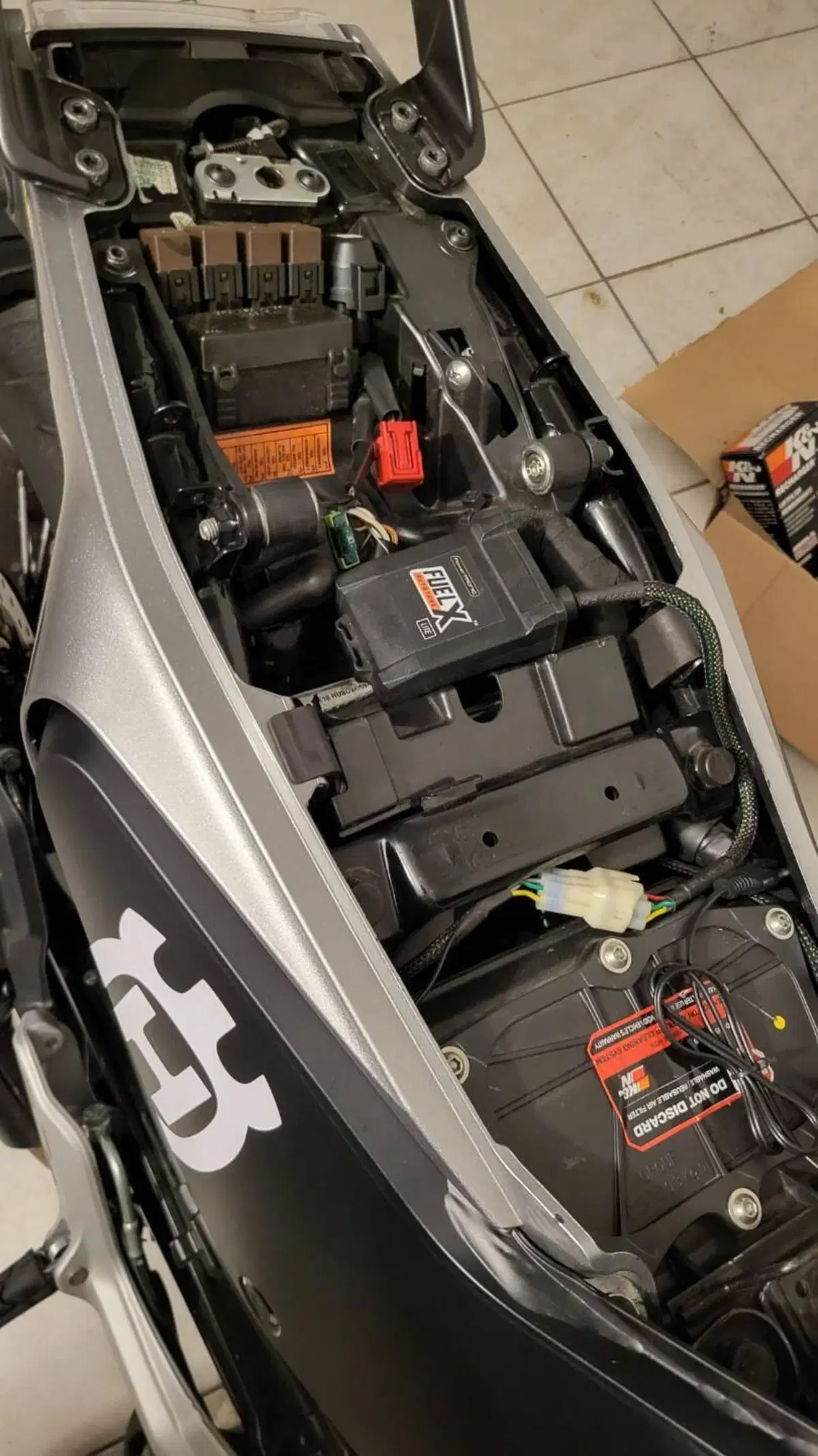 Husqvarna Svartpilen 401 (2021 - 23) (6)