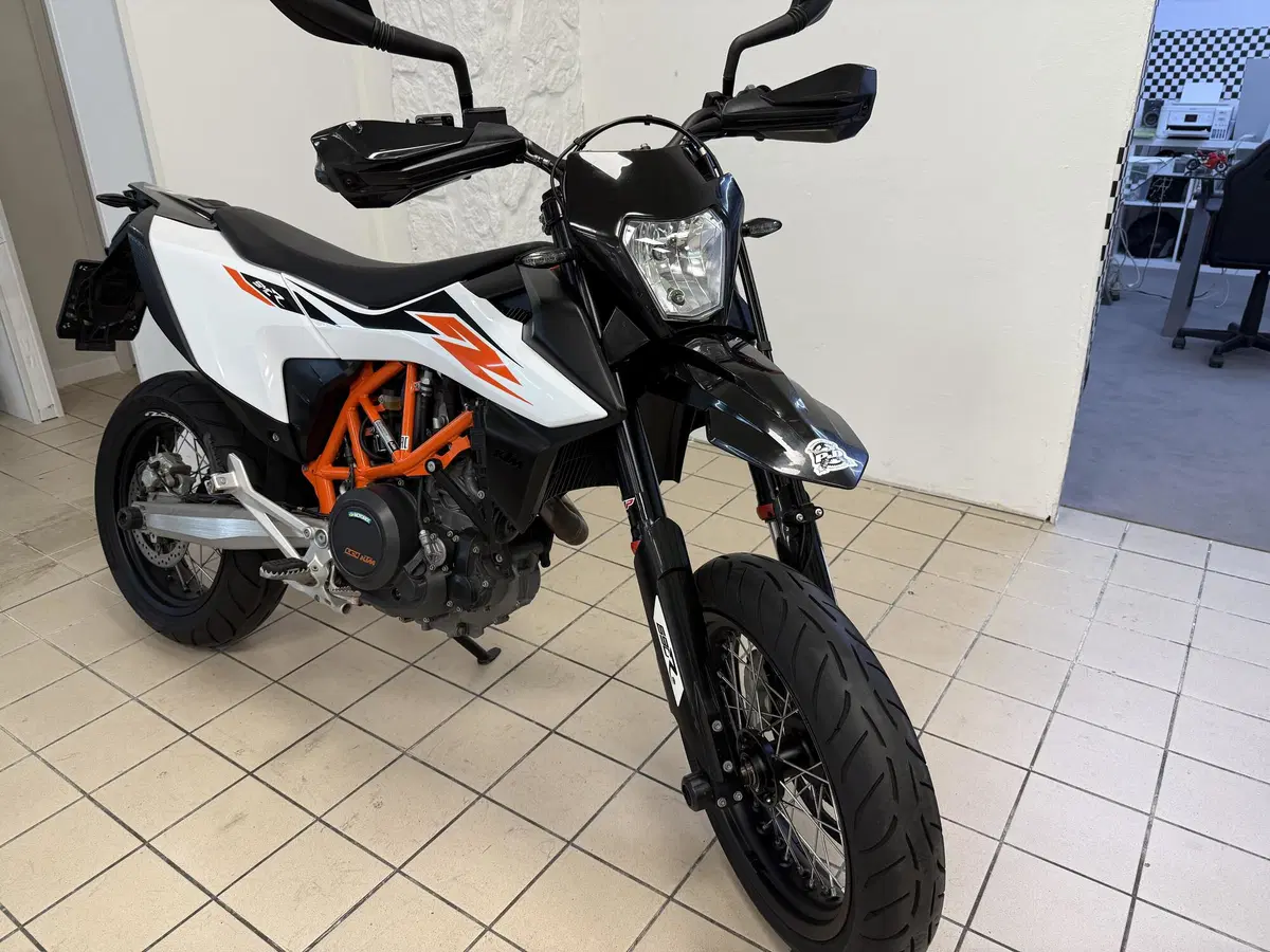 KTM 690 SMC R (2019 - 20) (3)