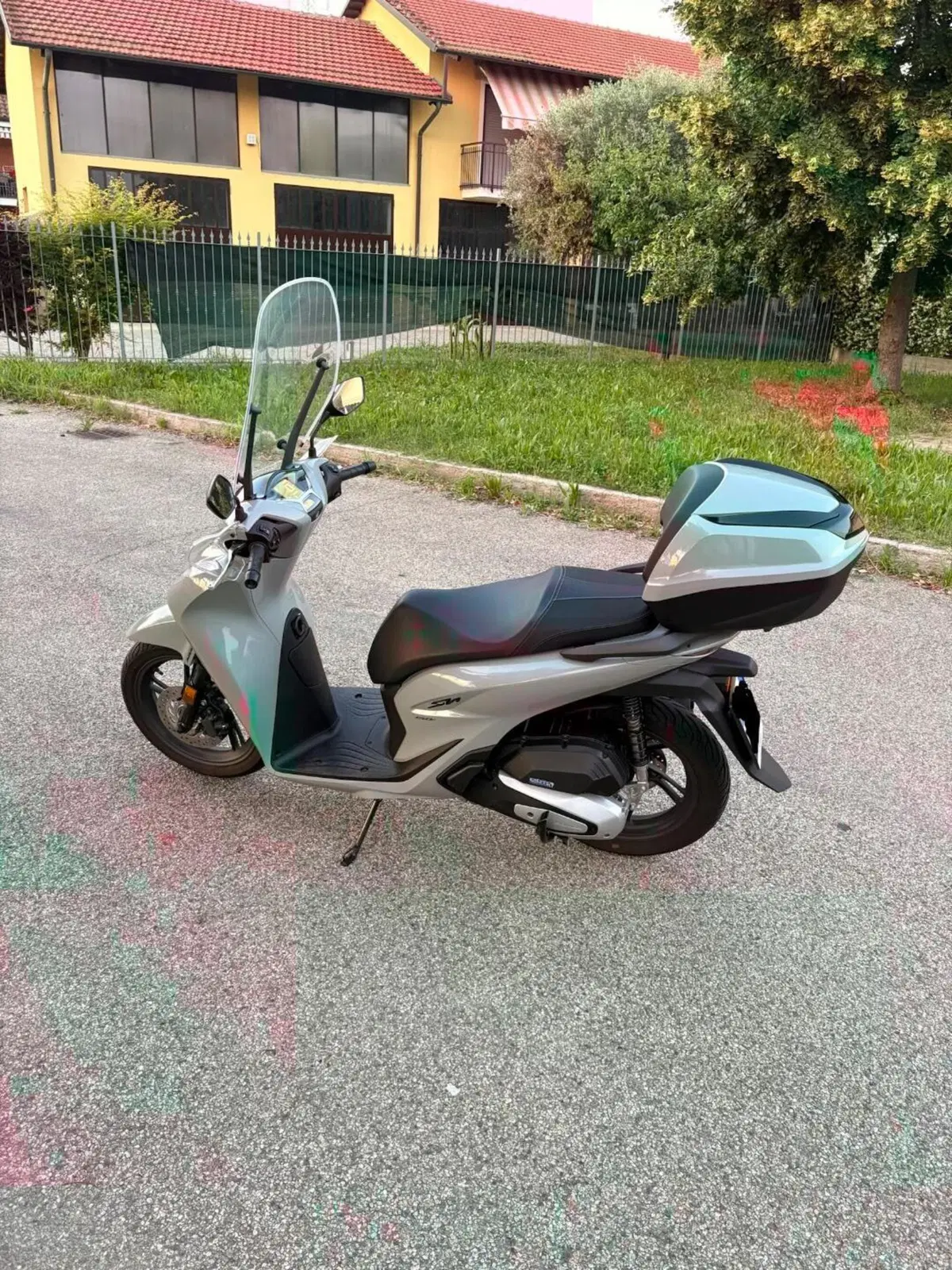Honda SH 150i (2024 - 25) (5)