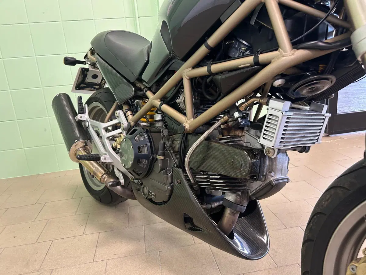 Ducati Monster 900 (1997 - 98) (6)
