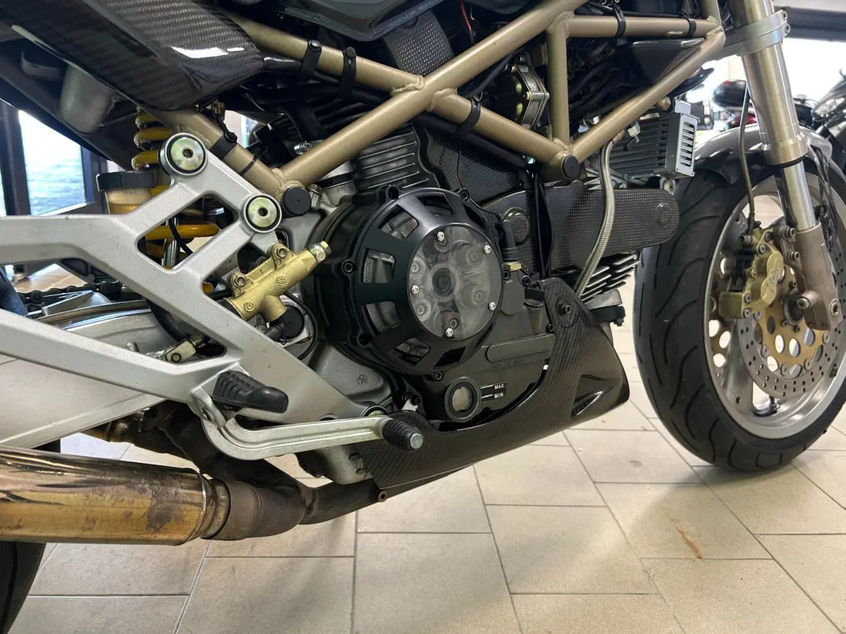Ducati Monster 900 (1997 - 98) (8)
