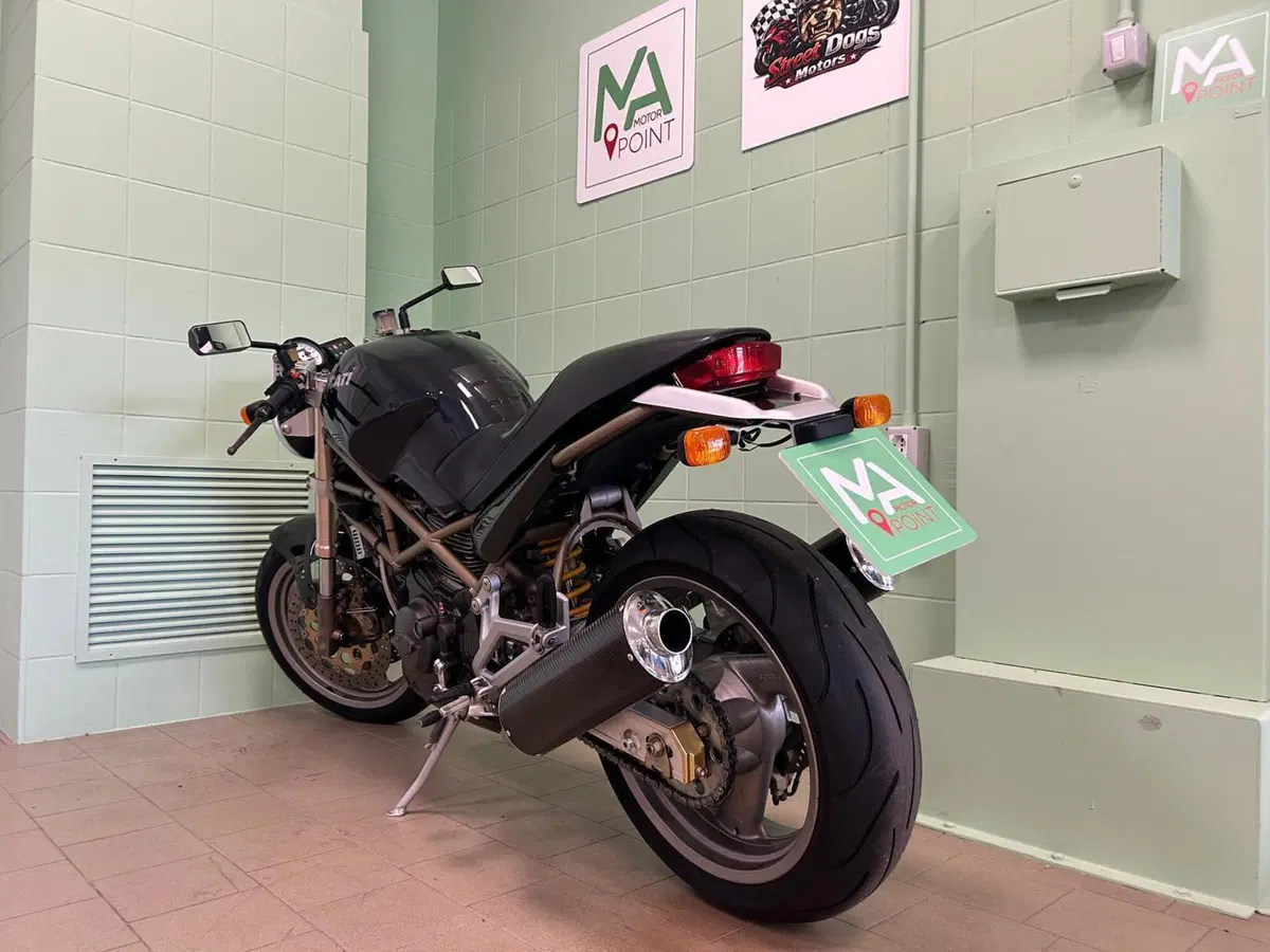 Ducati Monster 900 (1997 - 98) (11)
