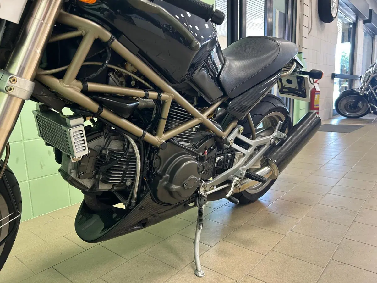 Ducati Monster 900 (1997 - 98) (13)
