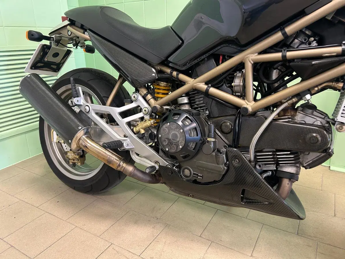 Ducati Monster 900 (1997 - 98) (17)