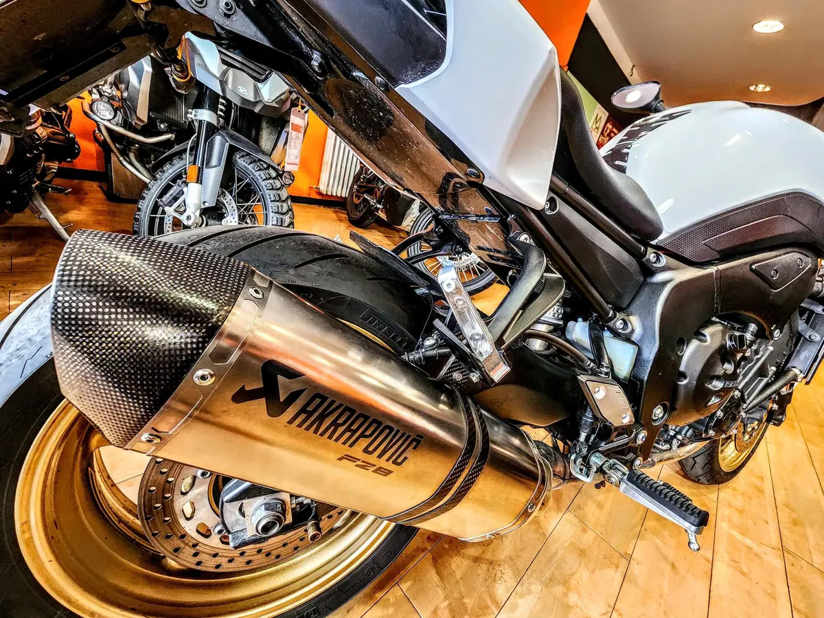 Yamaha FZ8 (2010 - 12) (9)