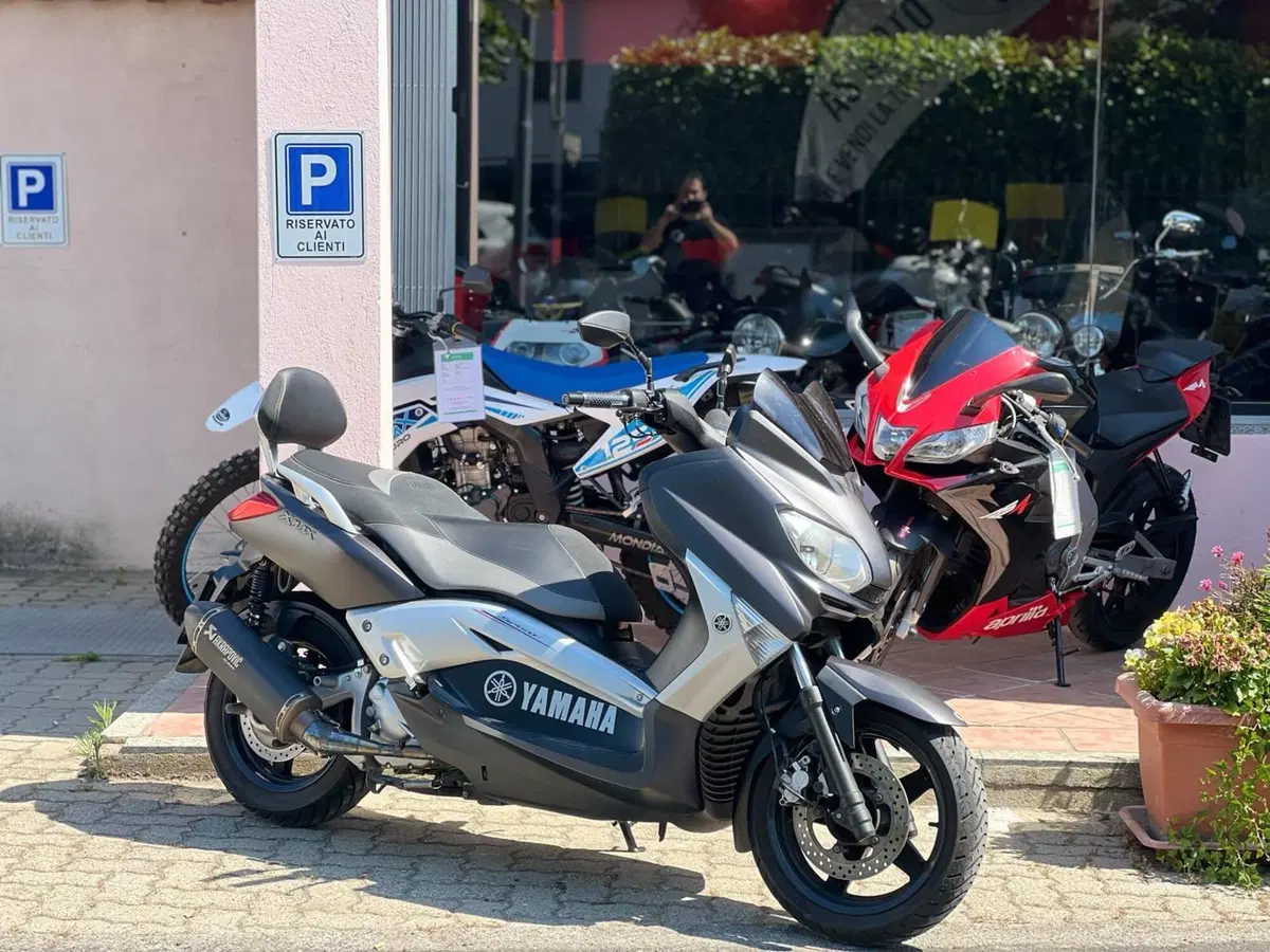 Yamaha X-Max 250 (2010 - 13) (2)