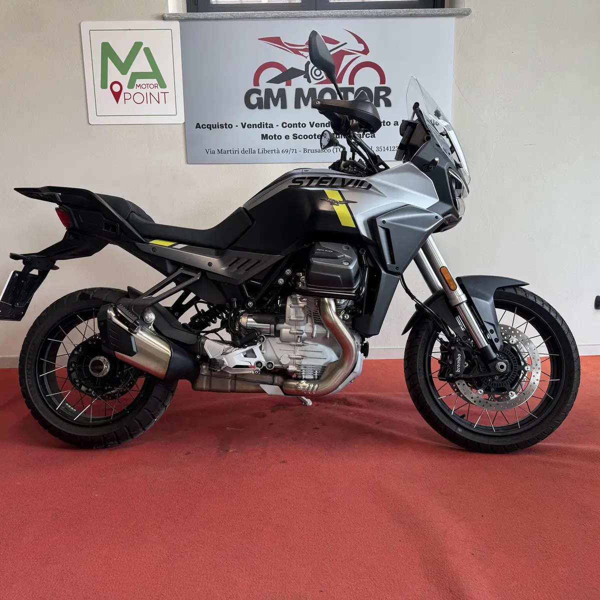 Moto Guzzi Stelvio (2024 - 26)