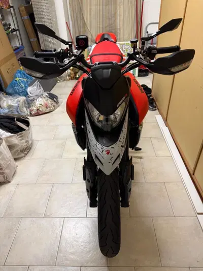 Ducati Hypermotard 950 RVE (2022 - 25) usata